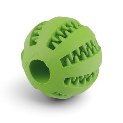 Balle interactive AventureCanine verte en caoutchouc naturel avec picots pour distribuer des friandises aux chiens