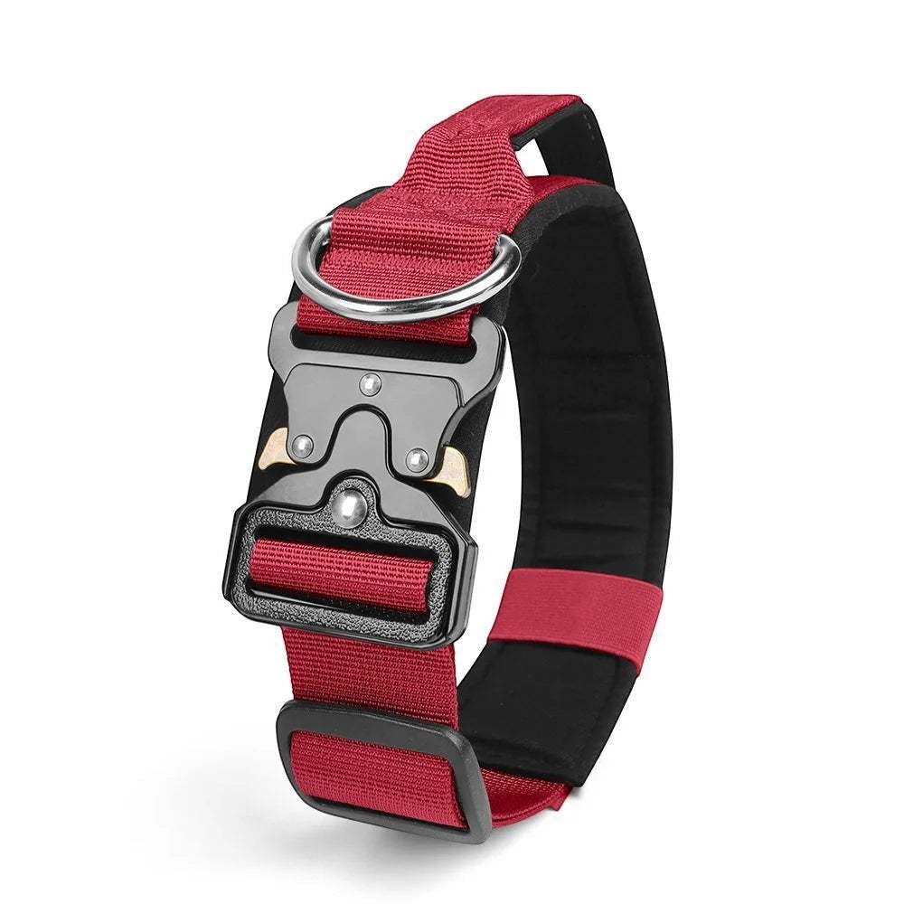 Collier tactique AventureCanine rouge en nylon résistant avec boucle métallique à ouverture rapide et anneau en D
