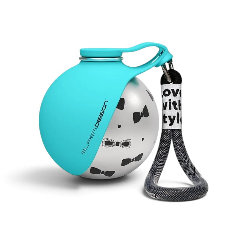 Gourde pour chien AventureCanine en acier inoxydable avec gamelle en silicone turquoise et motifs nœuds papillon
