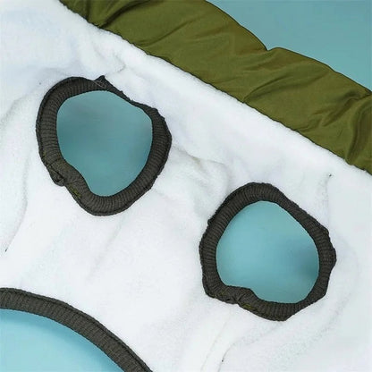 Doublure intérieure en polaire blanche du manteau d'hiver AventureCanine vert avec ouvertures pour les pattes
