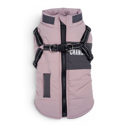 Manteau AventureCanine rose pour chien avec harnais intégré, doublure polaire chaude et fermeture zippée pratique