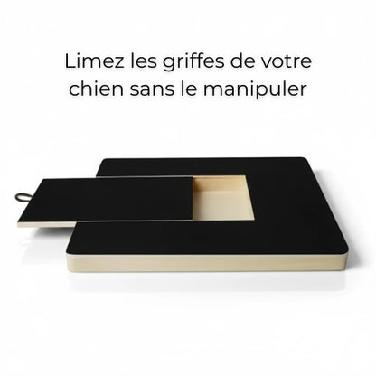 Planche à gratter AventureCanine avec compartiment à friandises pour limer les griffes du chien en douceur